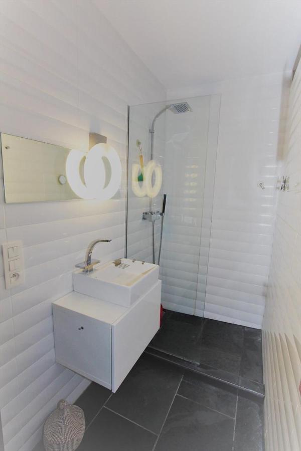 Luxueus Appartement 100 Stappen Van Zee En Strand Ostend Exterior photo